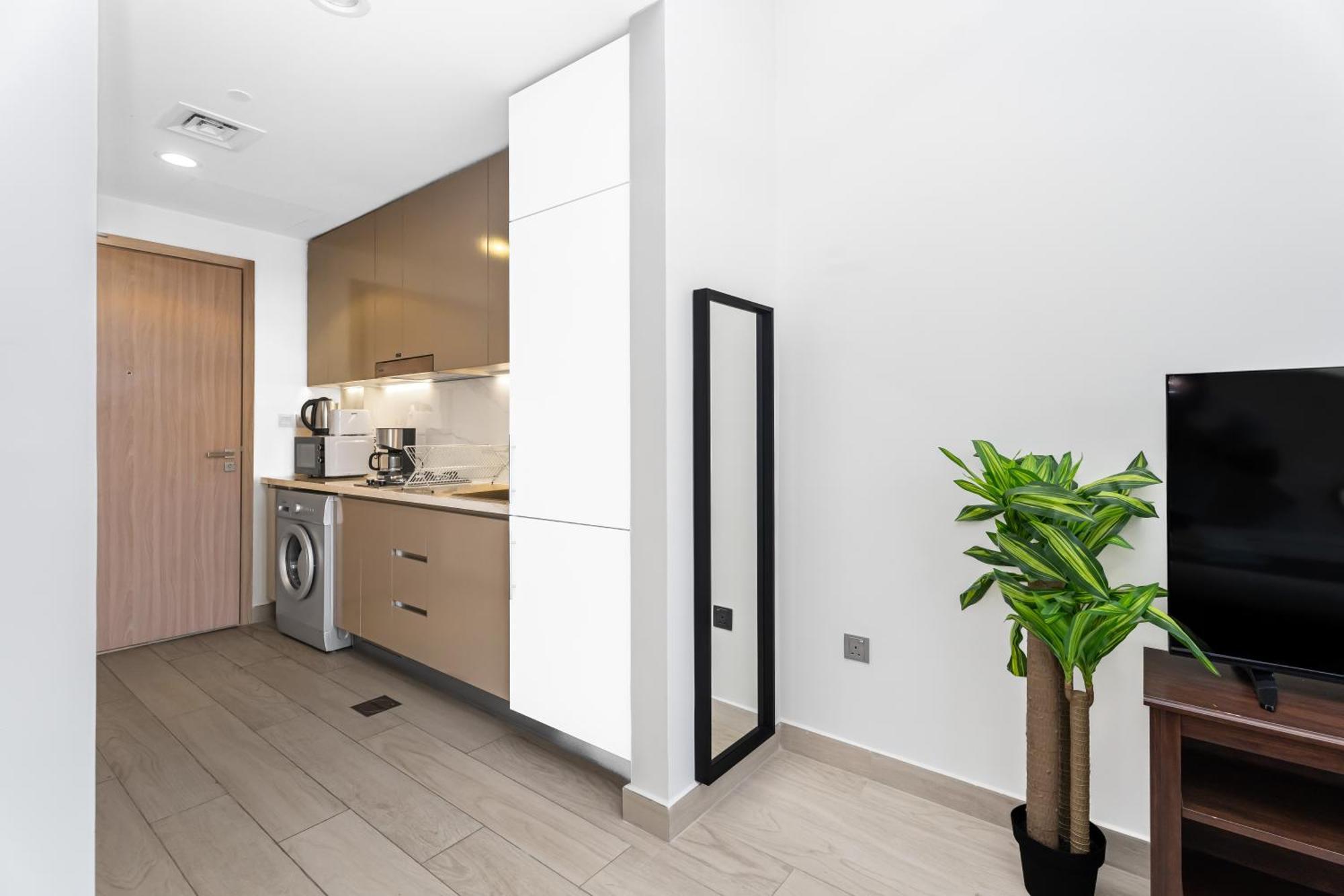 Escape24 Stylish Studio Azizi Riviera 8 Meydan One Dubai Exterior photo